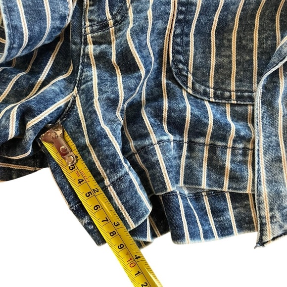 American Eagle Blue White Striped Belted High Rise Shorts 10 Festival Coastal - Picture 8 of 10